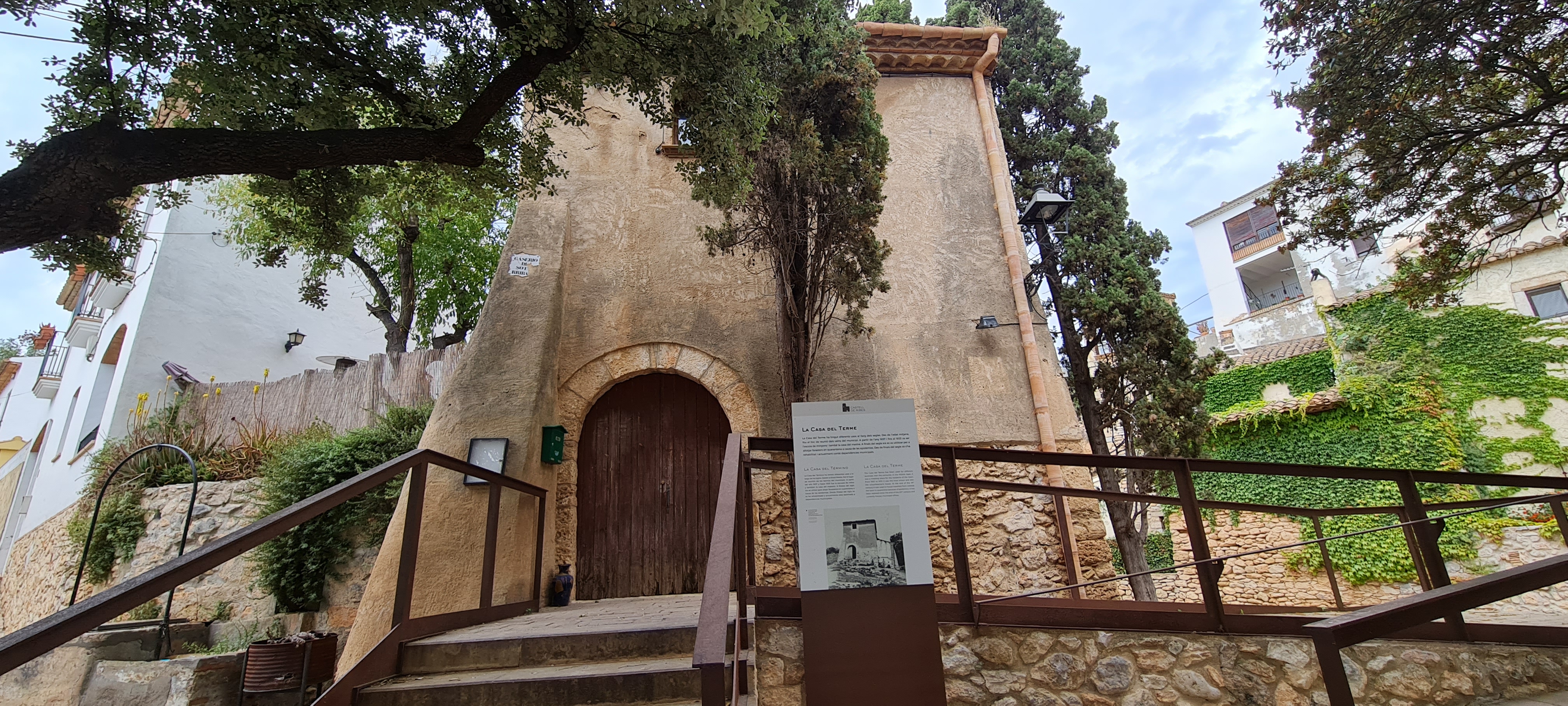 Sant Pere de Ribes, España escolta